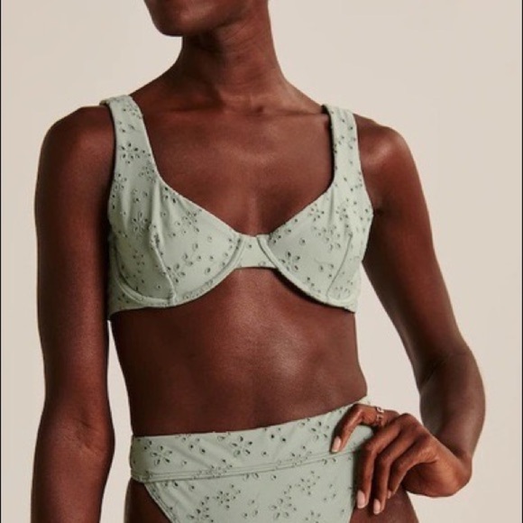 Abercrombie & Fitch Eyelet Underwire Bikini Top - Picture 1 of 3